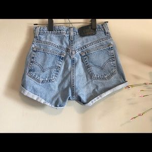 🍒Levi’s SilverTab Vintage High-Waisted Shorts